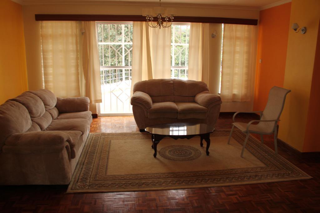Dolfran Guest House ไนโรบี ภายนอก รูปภาพ