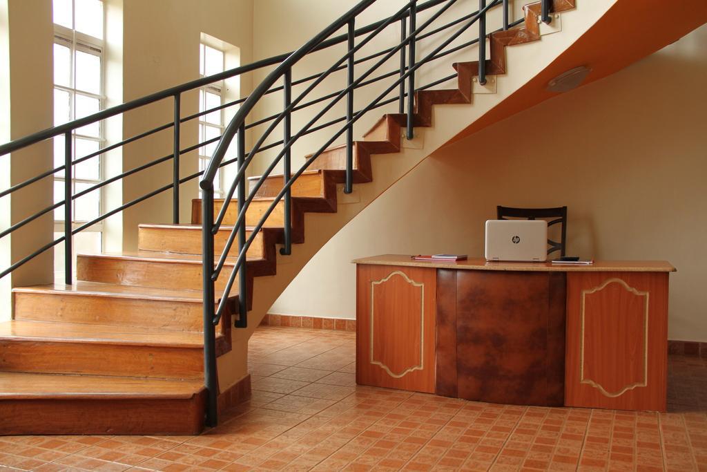 Dolfran Guest House ไนโรบี ภายนอก รูปภาพ