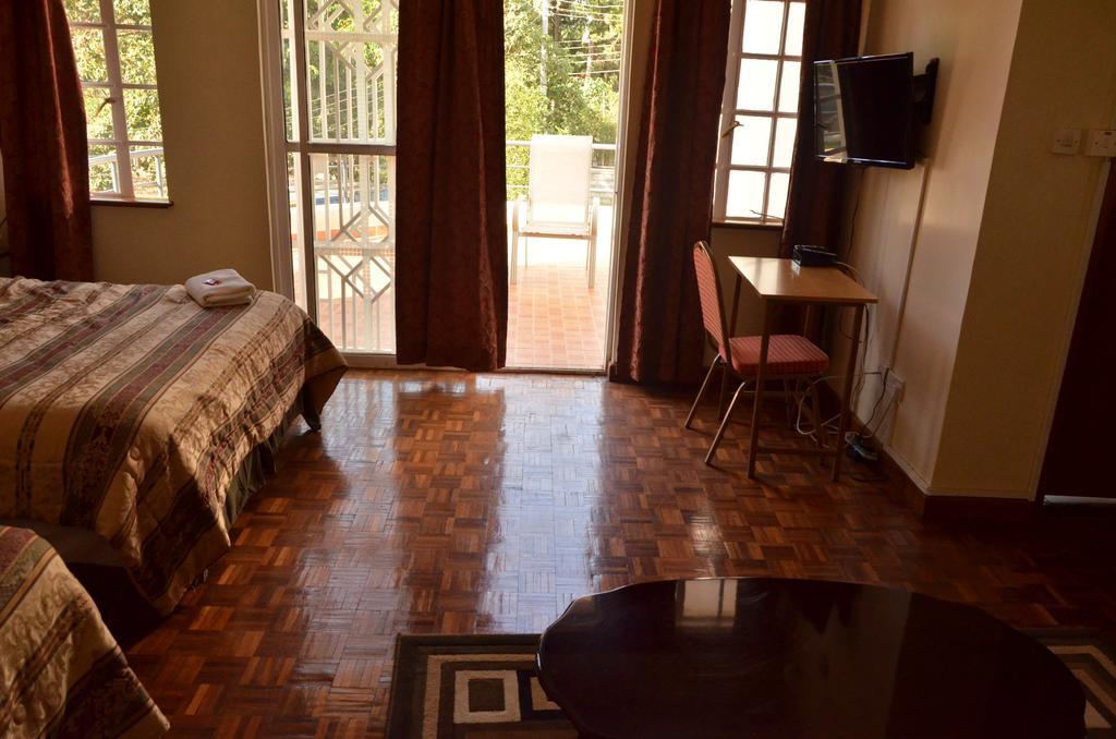 Dolfran Guest House ไนโรบี ภายนอก รูปภาพ