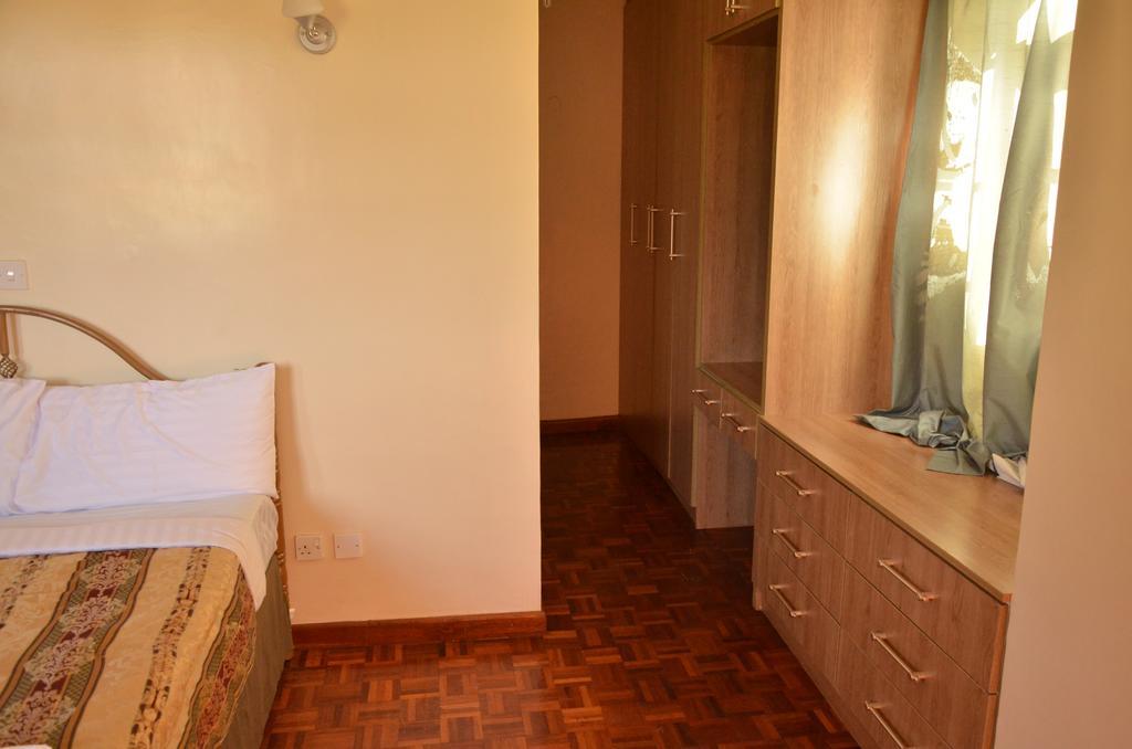 Dolfran Guest House ไนโรบี ภายนอก รูปภาพ