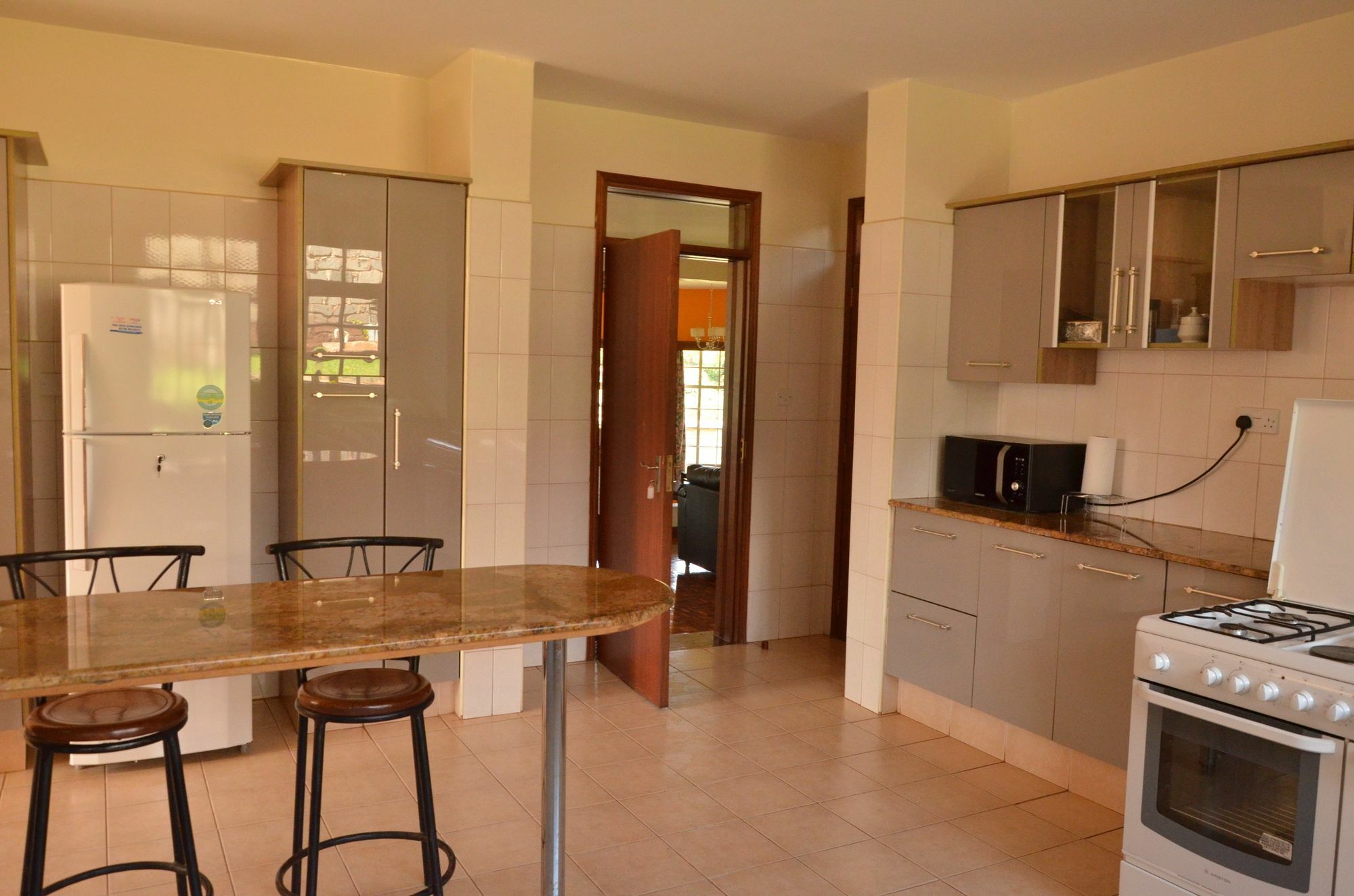Dolfran Guest House ไนโรบี ภายนอก รูปภาพ